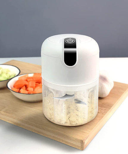 Electric Garlic Chopper Mini, Mini Chopper Food Processor,For Chop Garlic Onion Ginger Celery Veggie Meat, Baby Food,Mini Food Chopper with Garlic Peeler and Brush,Easy Cleaning(250Ml) (White)